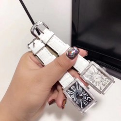 法兰克穆勒-Franck muller- 全新款升级版长岛系列  女士腕表  进口石英机芯  316L精钢表壳  真牛皮表带 本款腕表备受时尚女性喜爱，在不同的场合映耀着她们各自的独特个性与迷人风华