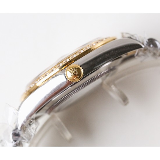 LS精品 〔最高品质 年末巨献〕劳力士(Rolex)日志月相型,一一问世便卓而不凡,品德超群,庄重、实用、不显浮华的风格广受成功人士喜爱,逐渐深刻人心,并备受各界人士推重。品质精良,工艺精湛,糅合尊贵、典雅和独特气质于一身,位列世界手表业之翘楚,904蚝式钢 18k微纳米电镀金,直径41mm 厚度1.0,全自动进口机芯,21600每小时振荡次数,动力储备48小时,表带:五珠带,三度防水性能,9字位日月星辰美轮美奂,返修率几乎为零,请君放心购! LS精品 〔最高品质 年末巨献〕劳力士(Rolex)日志月相型,一一问世便卓而不凡,品德超群,庄重、实用、不显浮华的风格广受成功人士喜爱,逐渐深刻人心,并备受各界人士推重。品质精良,工艺精湛,糅合尊贵、典雅和独特气质于一身,位列世界手表业之翘楚,904蚝式钢 18k微纳米电镀金,直径41mm 厚度1.0,全自动进口机芯,21600每小时振荡次数,动力储备48小时,表带:五珠带,三度防水性能,9字位日月星辰美轮美奂,返修率几乎为零,请君放心购!