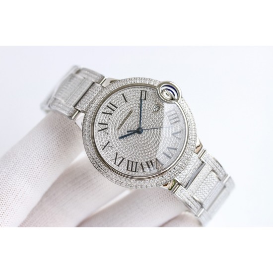 V7版复刻最高版！奢华 卡地亚 CARTIER B33 蓝气球 42mm 满钻系列 采用高端进口奥地利钻石5000+颗镶满表壳及表带 （镶嵌工艺5年内掉钻免费补新钻） 原版鱼眼真宝蓝石镜面（10年内非人为有磨损痕迹的！免费换新玻璃）TOP海鸥2836全自动机械机芯！高档烤蓝指针 高端精钢带 不掉螺丝 ！纳米真空电镀细节更到位！ 走时精准 质量可靠 ！五星推荐 匠心之作 值得你拥有！
