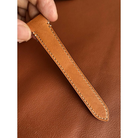 【BV出品】-女装中号 卡地亚新款山度士表壳:316材质表盘:镀银珠光经典罗马字表针:瑞士工艺烧制钢蓝玻璃:瑞士增透白膜/防弦/防手纹AF工艺处理表带:配备人体工力学SmartLink拆卸系统多切面尖晶蓝宝石机芯:MIYOTA-9015(配原版1847MC自动锤) BV正品1:1开模,真正做到可同原版配件互换。配备卡地亚实用两项发明“SmartLink”表链调节装置和“QuickSwitch”表带快速替换装置 【BV出品】-女装中号 卡地亚新款山度士表壳:316材质表盘:镀银珠光经典罗马字表针:瑞士工艺烧制钢蓝玻璃:瑞士增透白膜/防弦/防手纹AF工艺处理表带:配备人体工力学SmartLink拆卸系统多切面尖晶蓝宝石机芯:MIYOTA-9015(配原版1847MC自动锤) BV正品1:1开模,真正做到可同原版配件互换。配备卡地亚实用两项发明“SmartLink”表链调节装置和“QuickSwitch”表带快速替换装置