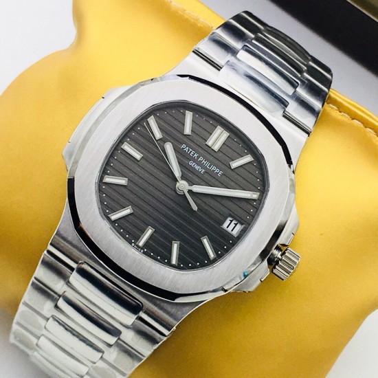 【PFF Factory新势力 新力作】V4最高升级版本 最高复刻 百达.翡丽PATEK PHILIPPE 优雅运动系列5711/1A鹦鹉螺!PFF震撼出品!钢表之王!1⃣️【机芯】全网最佳解毒方案,搭配百达.翡丽9015机改Cal.324自动上链一体机芯!精准稳定!2⃣️【表带】定制级人体工程学表带,钢带中珠是钻石型的,与正品相结合。3⃣️【尺寸】表壳尺寸40毫米,厚度仅9.0毫米,也与原装最接近。【PFF Factory】匠心之作 欢迎您的品鉴! 【PFF Factory新势力 新力作】V4最高升级版本 最高复刻 百达.翡丽PATEK PHILIPPE 优雅运动系列5711/1A鹦鹉螺!PFF震撼出品!钢表之王!1⃣️【机芯】全网最佳解毒方案,搭配百达.翡丽9015机改Cal.324自动上链一体机芯!精准稳定!2⃣️【表带】定制级人体工程学表带,钢带中珠是钻石型的,与正品相结合。3⃣️【尺寸】表壳尺寸40毫米,厚度仅9.0毫米,也与原装最接近。【PFF Factory】匠心之作 欢迎您的品鉴!