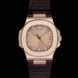 【“薄”大精深 从“芯”出发】全新升级V2版本 PATEK 。PHILPPE——鹦鹉螺5711/1A系列强势回归。1：1全新开模修正三件套壳 厚度仅9mm，修正了以往偏厚的现象，使之佩戴更贴合手腕。搭载全新定制版9015改原装CaI.324 S C洗花机芯。突破了无加夹板的情况下摆轮位置同步正品！定制级的人体工程学表带 修正了表带的铰链部分...[更多]