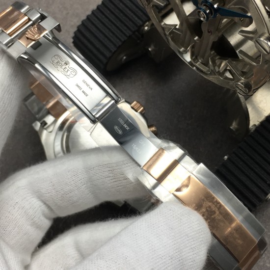 品牌:劳力士Rolex N9新作推荐系列:游艇名仕型Ⅱ男士腕表款式:自动机械,直径44毫米,材质:316L精钢,微纳米电镀;劳力士Ring Command旋转外圈(双向90旋转),配蓝色Cerachrom陶质字圈,金涂层数字机芯型号:ETA7750表扣类型:折叠扣防水深度:50米 N9匠心之作 值得你拥有!(附送专用擦表工具+专用擦表布) 品牌:劳力士Rolex N9新作推荐系列:游艇名仕型Ⅱ男士腕表款式:自动机械,直径44毫米,材质:316L精钢,微纳米电镀;劳力士Ring Command旋转外圈(双向90旋转),配蓝色Cerachrom陶质字圈,金涂层数字机芯型号:ETA7750表扣类型:折叠扣防水深度:50米 N9匠心之作 值得你拥有!(附送专用擦表工具+专用擦表布)