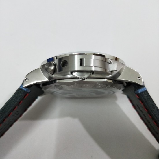 ❤ ❤ 品牌:沛纳海 PANERAI系列:Luminor 1950系列,美洲帆船赛纪念款型号:PAM00725尺寸:直径44MM,厚度15MM玻璃:加强矿物质玻璃表壳:316L精钢白壳表带:进口意大利牛皮机芯:天津全自动机芯卓越品质，精细做工，欢迎转载！[拥抱][拥抱]