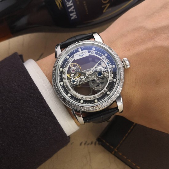『臻品推荐』新品发布[玫瑰]浪琴-LONGINES独家首发-----简约风格 经典文艺 唯美创作机芯:顶级全自动机械机芯表壳:顶级版316L精钢玻璃:高硬度矿物质水晶玻璃表扣:皮带针扣直径:原装尺寸40mm12mm[色]完美呈现 品质上乘，手感独特，送礼自戴首选[鼓掌]〔----用心，所以更完美 〕！