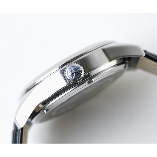 PK精品 江诗丹顿〰〰ᵀᴴᴱ ᴮᴱˢᵀ ᴵˢ ᶠᴼᴿ ᵞᴼᵁ 最新上市 江诗丹顿 vacheron Constantin 贵族的艺术品!搭配进口机芯(0返修)采用316精钢表壳!意大利进口牛皮表带!耗时8个月打造,堪称完美无缺,耐磨蓝宝石防刮花玻璃镜面!深度防水!字面采用独特的钉钻设计和出色到位,是新一代成熟魅力的成功人士首选! PK精品 江诗丹顿〰〰ᵀᴴᴱ ᴮᴱˢᵀ ᴵˢ ᶠᴼᴿ ᵞᴼᵁ 最新上市 江诗丹顿 vacheron Constantin 贵族的艺术品!搭配进口机芯(0返修)采用316精钢表壳!意大利进口牛皮表带!耗时8个月打造,堪称完美无缺,耐磨蓝宝石防刮花玻璃镜面!深度防水!字面采用独特的钉钻设计和出色到位,是新一代成熟魅力的成功人士首选!