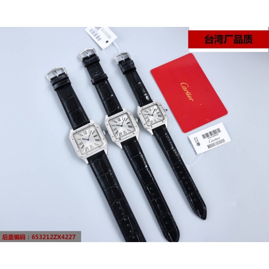 台湾厂杜蒙(大,中,小)三个尺寸卡地亚Santos-Dumont系列!瑞士石英机芯!镀银表盘!日内瓦表展推出了全新的Santos-Dumont男女腕表!全网目前唯一第一时间购得男女原装对表(L码男款:长度46.6,宽度33.9mm)(M码女款:长度43.5mm,宽度38mm)(S码女款:长度31.4mm,宽度27.5mm)进行深度1:1复刻 台湾厂出品 出货实拍 台湾厂杜蒙(大,中,小)三个尺寸卡地亚Santos-Dumont系列!瑞士石英机芯!镀银表盘!日内瓦表展推出了全新的Santos-Dumont男女腕表!全网目前唯一第一时间购得男女原装对表(L码男款:长度46.6,宽度33.9mm)(M码女款:长度43.5mm,宽度38mm)(S码女款:长度31.4mm,宽度27.5mm)进行深度1:1复刻 台湾厂出品 出货实拍