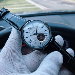 SJ出品 品牌：百达翡丽-PATEK PHILIPPE Z2 精品男士腕表，简约三针搭配飞轮设计，316精钢表壳，采用进口全自动机械机芯（超准走时）尺寸：40mm厚12mm，顶级进口牛皮表带，装配原装针扣 A级水晶镜面 三杰精致推荐男士精品机械腕表 精致传承真实效果 SJ品质的保证