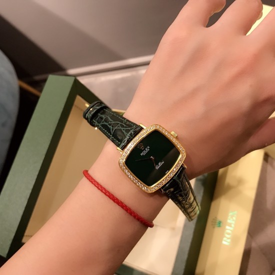 最新劳力士Rolex采用知名经典的设计将它重新呈现,品牌的三方联名创造了一个独特的系列,同时满足了手表和街头爱好者的高要求。尺寸3228mm 进口意大利小牛皮带,腕间流年,诠释你的美,就是如此简单! 最新劳力士Rolex采用知名经典的设计将它重新呈现,品牌的三方联名创造了一个独特的系列,同时满足了手表和街头爱好者的高要求。尺寸3228mm 进口意大利小牛皮带,腕间流年,诠释你的美,就是如此简单!