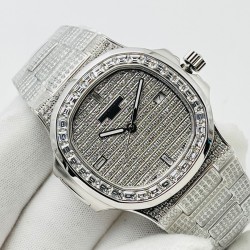 【PFF Factory匠心力作 欢迎品鉴】百达翡丽PATEK PHILIPPE优雅运动系列5711/1A鹦鹉螺，钢表之王，全网最佳解毒方案！细节方面： 1⃣️直径40毫米！2⃣️搭配定制版机改Cal.324自动机芯。 3⃣️316L定制级人体工程学表带！ 4⃣️钢带圈口珠是钻石型的，与正品相结合。 PFF Factory匠心独运 精品之作 佩戴5711/1A既彰显青春活力，又由内而外散发出一股浓浓的沉稳气息，是一款当之无愧的“钢表之王”欢迎您的品鉴！