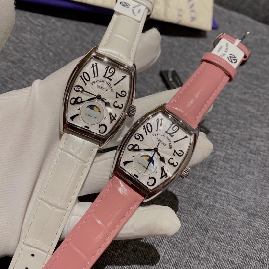 法兰克穆勒-FRANCK MULLER(FM)LADIESCOLLECTION系列,瑞士石英机芯,日月星辰 进口意大利牛皮制作仿真鳄鱼皮,光泽度饱满,尺寸32x43mm 厚度8mm 法兰克穆勒-FRANCK MULLER(FM)LADIESCOLLECTION系列,瑞士石英机芯,日月星辰 进口意大利牛皮制作仿真鳄鱼皮,光泽度饱满,尺寸32x43mm 厚度8mm