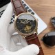实物拍摄品牌：江诗丹顿 -Vacheron Constantin类型：[酷]男士腕表表壳：316精钢（做工优质）表带：进口真牛皮/316精钢（两种可选）机芯：高级定制全自动机械机芯（走时稳定）玻璃：高级强化镀膜镜面尺寸：直径41mm，厚度12.5mm