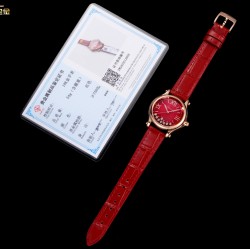 你们要的亲民版包金来啦！！.18k包金 快乐钻 33mm 持中国GTC检测机构证书，二维码联网可查询！一表一码 支持再次复检具有特色的夹层玻璃的产生自旋 犹如舞蹈 在女表上可以说是福音 这款腕表直径33mm精钢表壳，，标志性的活动钻石欢快舞动、流光溢彩造型流畅、极具动感的表壳和富有现代感的天然珍珠贝壳表盘完美体现萧邦对休闲风格的诠释 表带同样不得不提牛皮鳄鱼纹 奢华用料 非人为损坏免费保修