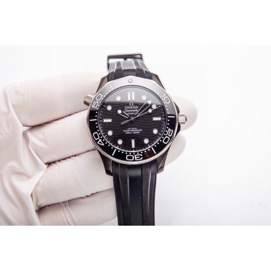 OMEGA 欧米茄 墨黑陶瓷系列300米潜水腕表全网独家品质。【机芯】搭载以全新日本原装进口西铁城全自动机械机芯!【玻璃】高清双卜蓝宝石玻璃【陶瓷圈】采用进口陶瓷圈搭配12点蓝宝石月光珠(美观/高级)【指针】Super-LumiNova夜光涂层,蓝绿双色夜光,分针绿色夜光显示配合表圈绿色夜光点用于潜水氧气倒计时【陀片】对应原版8806金属陀片【字面】对应专柜海马300瓷面工艺【表壳】采用316L精钢表壳,搭载同级唯一陶瓷原装单向旋转计时圈口。表壳侧面泄压阀跟原装一致。表径42mm! OMEGA 欧米茄 墨黑陶瓷系列300米潜水腕表全网独家品质。【机芯】搭载以全新日本原装进口西铁城全自动机械机芯!【玻璃】高清双卜蓝宝石玻璃【陶瓷圈】采用进口陶瓷圈搭配12点蓝宝石月光珠(美观/高级)【指针】Super-LumiNova夜光涂层,蓝绿双色夜光,分针绿色夜光显示配合表圈绿色夜光点用于潜水氧气倒计时【陀片】对应原版8806金属陀片【字面】对应专柜海马300瓷面工艺【表壳】采用316L精钢表壳,搭载同级唯一陶瓷原装单向旋转计时圈口。表壳侧面泄压阀跟原装一致。表径42mm!