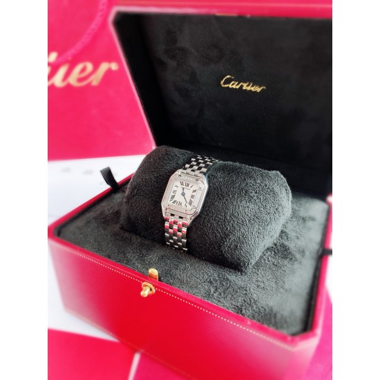 新品预告⚠️ vca Factory出品 (背景2)品牌:Cartier卡地亚™️系列:PANTHERE DE(日本バージョン)机芯:瑞士石英尺寸:22/30mm小号材质:316精鋼扣子:原装拉扣功能:时针 分针一表一卡一码 套装出货 新品预告⚠️ vca Factory出品 (背景2)品牌:Cartier卡地亚™️系列:PANTHERE DE(日本バージョン)机芯:瑞士石英尺寸:22/30mm小号材质:316精鋼扣子:原装拉扣功能:时针 分针一表一卡一码 套装出货