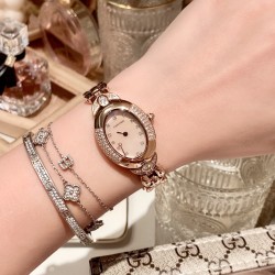 卡地亚-Cartier 镂空托月盘的卡地亚沙特限量版，相信懂表的老玩家们都清楚，先有他的雏形后才有那万人空巷的蓝气球的诞生 表盘直径——30mm  前沿～佛系XX厂家走访瑞士民间收藏坊才淘到这难得的限量版宝贝，一比一重新开模定制，最大限度的还原臻品 表壳三件套都与正品通用，整表厚度7.5mm，玻璃3点位月牙斜度是cnc雕刻，并非用模具压制