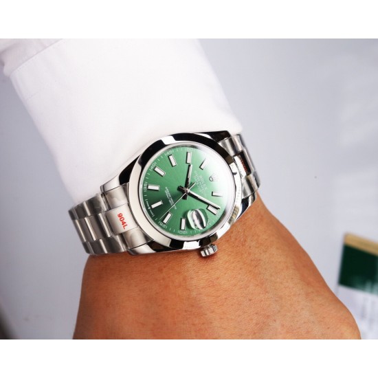 ROLEX 劳力士 蚝式恒动日志型41mm系列腕表,直径41mm,经典的蚝式表壳搭配三角坑纹外圈,把头采用旋入式设计,抗刮损蓝水晶玻璃,防反光凸透式放大(2.5倍)日历窗,隐蔽式摺叠皇冠带扣,矜持有度秀而不媚 恒久优雅! ROLEX 劳力士 蚝式恒动日志型41mm系列腕表,直径41mm,经典的蚝式表壳搭配三角坑纹外圈,把头采用旋入式设计,抗刮损蓝水晶玻璃,防反光凸透式放大(2.5倍)日历窗,隐蔽式摺叠皇冠带扣,矜持有度秀而不媚 恒久优雅!