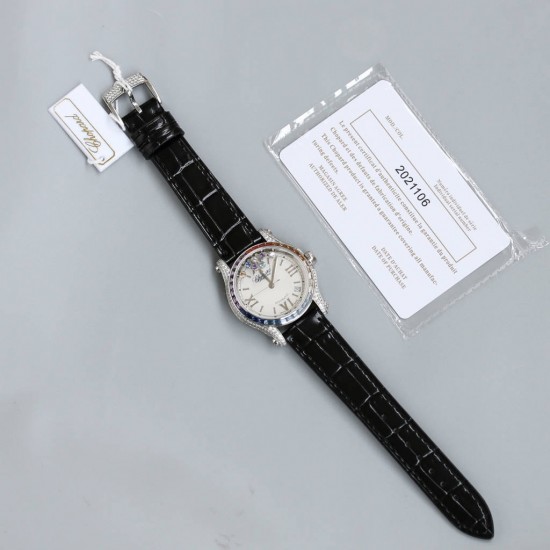 萧邦新款chopard Happy Sport系列之彩钻腕表,以精钢搭配钻石,凝固刹那时刻,绽放隽永气质!精彩细节:1⃣️搭载与众不同的珍珠贝母字面,纹理和放射出来的光晕实属完美。2⃣️表盘搭配7颗快乐彩钻,采用施华洛世奇水晶,颗颗饱满闪烁!每一个颗的底座都是精雕细琢,以求实现正品钻珠那一致的旋转运动的效果!3⃣️壳套316L精钢表壳两侧均镶嵌顶级施华洛世奇水晶,颗颗火彩熠熠,色泽白净透亮4⃣️搭配海鸥2892机芯机械!AN Factory精品之作 时间总让人惊喜不断 您绝对值得拥有!欢迎您的品鉴! 萧邦新款chopard Happy Sport系列之彩钻腕表,以精钢搭配钻石,凝固刹那时刻,绽放隽永气质!精彩细节:1⃣️搭载与众不同的珍珠贝母字面,纹理和放射出来的光晕实属完美。2⃣️表盘搭配7颗快乐彩钻,采用施华洛世奇水晶,颗颗饱满闪烁!每一个颗的底座都是精雕细琢,以求实现正品钻珠那一致的旋转运动的效果!3⃣️壳套316L精钢表壳两侧均镶嵌顶级施华洛世奇水晶,颗颗火彩熠熠,色泽白净透亮4⃣️搭配海鸥2892机芯机械!AN Factory精品之作 时间总让人惊喜不断 您绝对值得拥有!欢迎您的品鉴!