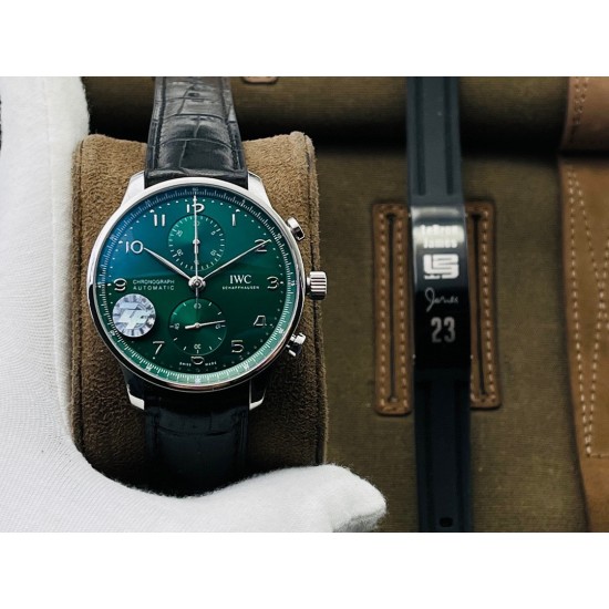 ZF Factory新款作品一IWC万.国表葡萄牙系列IW371615腕表(2019年大改款葡计) 精彩细节:1⃣️精致背透,机芯可一览无余!2⃣️新版表扣设计更加舒适精妙!3⃣️定制版CAL.69355机芯,无理由实现原装所有功能!4⃣️腕表尺寸41mmX13mm!5⃣️ZF早已烂熟于胸的IWC打磨技艺,实力演绎IWC的原汁原味!6⃣️前后两片蓝宝石水晶玻璃,通透无比!7⃣️比例和版型经过多次校正,做到与正品一致贴合手腕清新俊逸 品貌非凡!ZF Factory出品 必属精品 您值得拥有! ZF Factory新款作品一IWC万.国表葡萄牙系列IW371615腕表(2019年大改款葡计) 精彩细节:1⃣️精致背透,机芯可一览无余!2⃣️新版表扣设计更加舒适精妙!3⃣️定制版CAL.69355机芯,无理由实现原装所有功能!4⃣️腕表尺寸41mmX13mm!5⃣️ZF早已烂熟于胸的IWC打磨技艺,实力演绎IWC的原汁原味!6⃣️前后两片蓝宝石水晶玻璃,通透无比!7⃣️比例和版型经过多次校正,做到与正品一致贴合手腕清新俊逸 品貌非凡!ZF Factory出品 必属精品 您值得拥有!