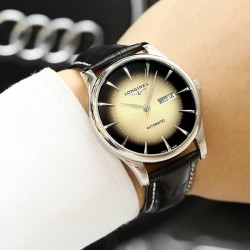 品牌： 浪琴-LONGINES  100米防水 类型：[酷]男士腕表表壳：316精钢（做工优质)表带：进口小牛皮/316精钢(两种可选)机芯：日本进口8215全自动机械机芯（走时稳定）玻璃：高级双卜蓝宝石镜面(防划花)尺寸：直径40mm，厚度12mm