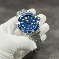 【VS出品】欧米茄 蓝色海马款300M 316精钢材质打造！8800机 42MM！出货实拍