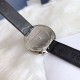 实拍 伯爵-PIAGET 女士腕表 瑞士石英机芯 316L精钢表壳 真牛皮表带 尺寸34*8mm 蓝宝石玻璃镜面 简约的设计,大胆而多彩的配色,以及旋转表圈是伯爵品牌 Possession腕表的特质所在。通过品牌制表师们天马星空的创意,将各个亮色的表带与贵金属、钻石、精钢材质相融,通过圆形盘面的演绎,令全新的 Possession腕表越发闪耀夺目,给人眼前一亮之感。 实拍 伯爵-PIAGET 女士腕表 瑞士石英机芯 316L精钢表壳 真牛皮表带 尺寸34*8mm 蓝宝石玻璃镜面 简约的设计,大胆而多彩的配色,以及旋转表圈是伯爵品牌 Possession腕表的特质所在。通过品牌制表师们天马星空的创意,将各个亮色的表带与贵金属、钻石、精钢材质相融,通过圆形盘面的演绎,令全新的 Possession腕表越发闪耀夺目,给人眼前一亮之感。