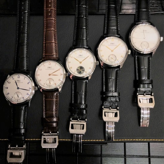 IWC万国系列:葡萄牙经典琼斯之剑尺寸:44mm 机芯:原装复刻手动上链机芯表壳材质:不绣精钢三度防水! 原装开模!原装复刻锅盖型强化玻璃! IWC万国系列:葡萄牙经典琼斯之剑尺寸:44mm 机芯:原装复刻手动上链机芯表壳材质:不绣精钢三度防水! 原装开模!原装复刻锅盖型强化玻璃!
