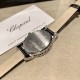 萧邦 LHEURE DU DIAMANT MEDIUM OVAL 此款LHeure du Diamant 椭圆形切割贝壳雕纹镶钻表盘 环以点缀钻石的表圈 优雅气韵 时尚风格和萧邦精湛的手工艺尽显无遗 光华耀眼 萧邦 LHEURE DU DIAMANT MEDIUM OVAL 此款LHeure du Diamant 椭圆形切割贝壳雕纹镶钻表盘 环以点缀钻石的表圈 优雅气韵 时尚风格和萧邦精湛的手工艺尽显无遗 光华耀眼