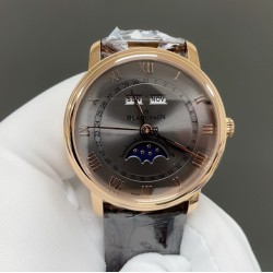 宝珀villeret 经典6654 全新V3升级版来咯从“芯”出发，去繁就简 让属于你的分秒瞬间更加完整！ 升级亮点【机芯】1.全新进口Cal.6654机芯 摆幅28800 走时更精准2.升级秒针实心大中轴 同步正品3.烫金立体工艺月相盘4.对版后盖见光比例 宝珀6654 全新V3升级版——你值得拥有！