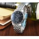 Jaeger-leCoultre Master Ultra Thin Moon积家超薄月相大师系列42mm腕表,简洁的线条设计,赏心悦目的表盘。 显示令表盘尽显活力,6位24小时指针宛如一幕和谐美妙的腕上芭蕾。透过玻璃底盖,机芯运行一目了然。这款厚度仅5.8毫米的超薄机芯向世人证实,超凡的技艺和极尽复杂的功能可以在狭小的空间内完美展现。顶级出品 精品不断 Jaeger-leCoultre Master Ultra Thin Moon积家超薄月相大师系列42mm腕表,简洁的线条设计,赏心悦目的表盘。 显示令表盘尽显活力,6位24小时指针宛如一幕和谐美妙的腕上芭蕾。透过玻璃底盖,机芯运行一目了然。这款厚度仅5.8毫米的超薄机芯向世人证实,超凡的技艺和极尽复杂的功能可以在狭小的空间内完美展现。顶级出品 精品不断