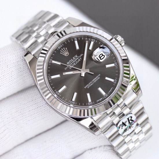 劳力士 ROLEX 日志系列41mm！搭载进口机械3235机芯，904精钢材质 原装表扣，立体散珠带，百搭商务休闲款式！