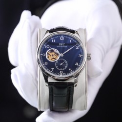 品牌：万国 IWC表带：真牛皮/316L精钢表带机芯：全自动机械机芯材料：矿物质超强镜面尺寸：直径41mm厚12mm！