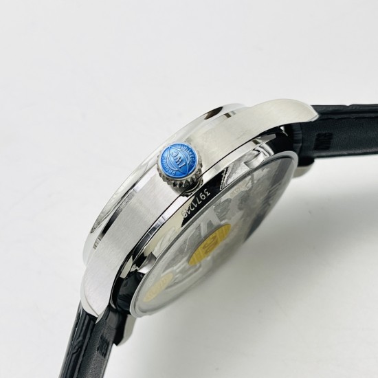 【ZF Factory销量神器】V5升级版 IWC万国葡7-葡萄牙系列 七日链 !1⃣️搭载定制版自动机械机芯!2⃣️独立小秒针,真动能指示!3⃣️蓝宝石玻璃镜面!4⃣️定制版意大利牛皮表带,原装扣子!5⃣️直径42毫米!ZF出品 必属精品 欢迎您的品鉴! 【ZF Factory销量神器】V5升级版 IWC万国葡7-葡萄牙系列 七日链 !1⃣️搭载定制版自动机械机芯!2⃣️独立小秒针,真动能指示!3⃣️蓝宝石玻璃镜面!4⃣️定制版意大利牛皮表带,原装扣子!5⃣️直径42毫米!ZF出品 必属精品 欢迎您的品鉴!
