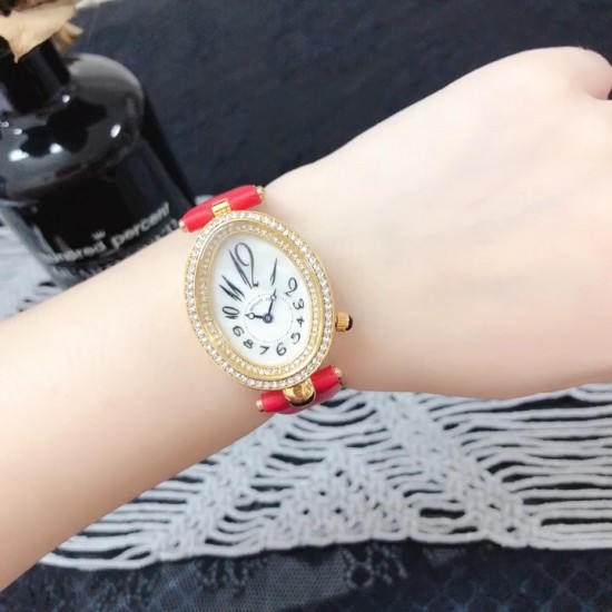 2019新款Breguet-宝玑那不勒斯皇后系列! 史上最强最美 绝对值得拥有的一款 拱桥弧形、表盘用天然白色珍珠母贝 阿拉伯数字时符 经典的蓝钢宝玑指针,完美复刻 那不勒斯皇后款 绝对的女神气质名媛款 最重要的是百搭得来不失少女心 必入款❗带上一秒变女神,各种派对,晚会,聚会,约会,发布会,让你BlingBling 2019新款Breguet-宝玑那不勒斯皇后系列! 史上最强最美 绝对值得拥有的一款 拱桥弧形、表盘用天然白色珍珠母贝 阿拉伯数字时符 经典的蓝钢宝玑指针,完美复刻 那不勒斯皇后款 绝对的女神气质名媛款 最重要的是百搭得来不失少女心 必入款❗带上一秒变女神,各种派对,晚会,聚会,约会,发布会,让你BlingBling