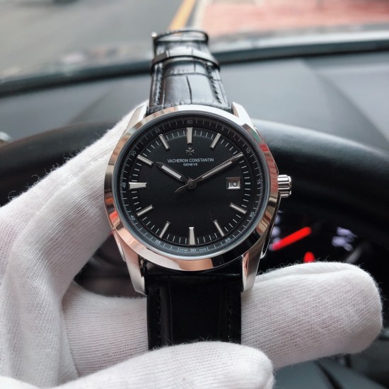 江诗丹顿 Vacheron Constantin J21 纵横四海黑骑士系列首发!316L精钢表壳直径为42毫米,蓝宝石水晶玻璃表镜,镂空剑型指针中央填充荧光物料,搭载全自动原装进口机芯〔零返修〕,超强防水-300米/1000英尺,不卑不亢,完美诠释优雅从容与运动美感 三杰精致推荐男士机械腕表 SJ为你精心挑选超真实实物图拍摄 江诗丹顿 Vacheron Constantin J21 纵横四海黑骑士系列首发!316L精钢表壳直径为42毫米,蓝宝石水晶玻璃表镜,镂空剑型指针中央填充荧光物料,搭载全自动原装进口机芯〔零返修〕,超强防水-300米/1000英尺,不卑不亢,完美诠释优雅从容与运动美感 三杰精致推荐男士机械腕表 SJ为你精心挑选超真实实物图拍摄