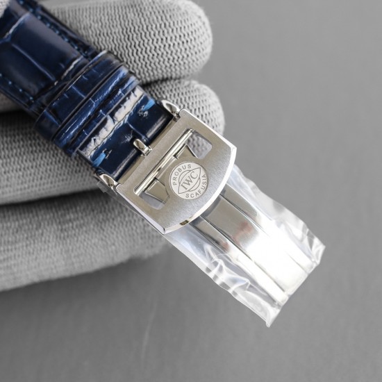 万国lwc葡萄牙系列年历腕表,集时分针、日期、星期、月份和动显于一身。 腕表尺寸44mmX15m,厚度适中,弧形表圈圆润自然,抛光打磨光亮有泽,蓝宝石镜面的切割打磨取巧,难度异常,报废率极高,拆解原装IWC52850机芯⚠️请认准独家品质 万国lwc葡萄牙系列年历腕表,集时分针、日期、星期、月份和动显于一身。 腕表尺寸44mmX15m,厚度适中,弧形表圈圆润自然,抛光打磨光亮有泽,蓝宝石镜面的切割打磨取巧,难度异常,报废率极高,拆解原装IWC52850机芯⚠️请认准独家品质