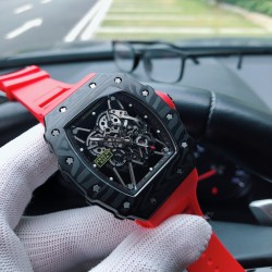 SJ出品 理查德米.勒RM35-01 RAFAEL NADAL 全新限量腕表 釆用三件式结构，上下表圈和底盖分別以NTPT原装碳纤维纹路和了316精钢，字面则配备红色表冠衬垫 ，标志和表带相映成趣 ，精致小配件一层叠一层让表面变的更加层次感  ，搭配原装全自动进口机芯，尺寸50X43mm 三杰精致推荐男士机械腕表 SJ为你精心挑选超真实实物图拍摄