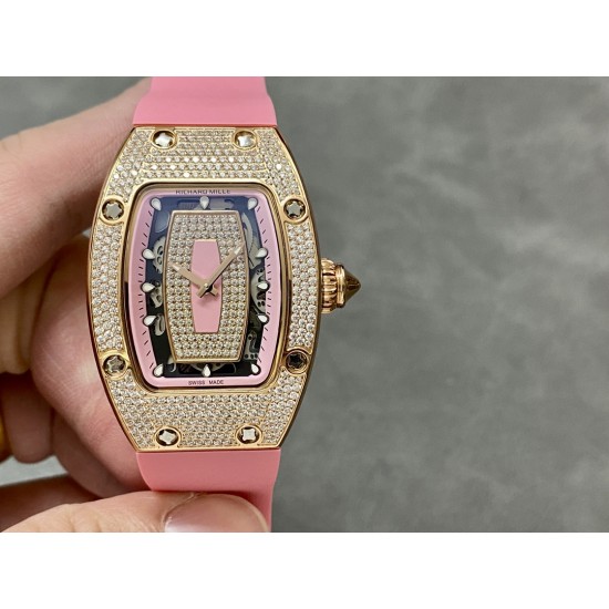 理查德米勒 RichardMille RM07 32mm女表 碳纤维/黑白陶瓷/精钢钻表壳 最新爆款 bon bon系列最稀有的作品!克服传统工艺打破模式!钟表最受尊敬的技术之一。不是所有人的敖嫁妆,棉花糖运动曲线和颜色,它们是诱人的。有了理查德米勒,RM007红唇 柔和的颜色创造了一个组合...甜蜜!糖果店的一次旅行,一个让人难以置信的艺术品。你会戴上它吗? 理查德米勒 RichardMille RM07 32mm女表 碳纤维/黑白陶瓷/精钢钻表壳 最新爆款 bon bon系列最稀有的作品!克服传统工艺打破模式!钟表最受尊敬的技术之一。不是所有人的敖嫁妆,棉花糖运动曲线和颜色,它们是诱人的。有了理查德米勒,RM007红唇 柔和的颜色创造了一个组合...甜蜜!糖果店的一次旅行,一个让人难以置信的艺术品。你会戴上它吗?