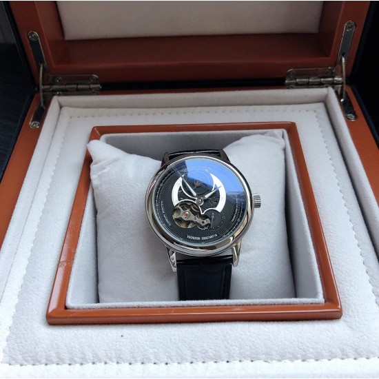 江诗丹顿-Vacheron Con stantin Z2 新款 男士精品 两针半陀飞轮 内置全自动飞轮机械机芯 316L精钢表壳 牛皮表带 尺寸41mm 三杰精致推荐男士精品机械腕表 精致传承真实效果 SJ品质的保证 江诗丹顿-Vacheron Con stantin Z2 新款 男士精品 两针半陀飞轮 内置全自动飞轮机械机芯 316L精钢表壳 牛皮表带 尺寸41mm 三杰精致推荐男士精品机械腕表 精致传承真实效果 SJ品质的保证