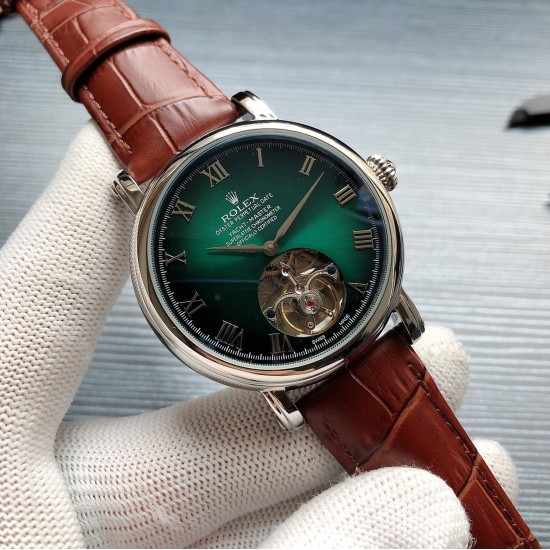 劳力士 Rolex K30 精品男士腕表,简约两针搭载飞轮设计,尊贵大气,绅士风范,卓越品质,热卖全城。采用全自动机械机芯,顶级316精钢表壳,进口小牛皮表带,矿物质超强镜面,尺寸43*13 三杰精致推荐男士全自动机械表腕表 SJ为你精心打造超真实实物图拍摄 劳力士 Rolex K30 精品男士腕表,简约两针搭载飞轮设计,尊贵大气,绅士风范,卓越品质,热卖全城。采用全自动机械机芯,顶级316精钢表壳,进口小牛皮表带,矿物质超强镜面,尺寸43*13 三杰精致推荐男士全自动机械表腕表 SJ为你精心打造超真实实物图拍摄