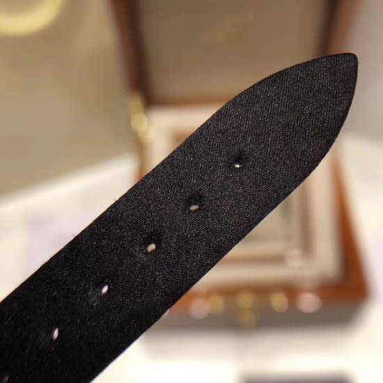 实拍 Breguet-宝玑那不勒斯皇后系列! 史上最强最美 超薄 最新升级版本 绝对值得拥有的一款 正品一致的拉丁料绢表带 蓝宝石拱桥弧形玻璃 表盘用天然白色珍珠母贝 阿拉伯数字时符 经典的蓝钢宝玑指针 6点位设有一颗水滴形钻石 机芯是586/1自动上链机 我们一直正品完美复刻 那不勒斯皇后款 绝对的女神气质名媛款 最重要的是百搭得来不失少女心 必入款❗带上一秒变女神,各种派对,晚会,聚会,约会,发布会,让你BlingBling。 实拍 Breguet-宝玑那不勒斯皇后系列! 史上最强最美 超薄 最新升级版本 绝对值得拥有的一款 正品一致的拉丁料绢表带 蓝宝石拱桥弧形玻璃 表盘用天然白色珍珠母贝 阿拉伯数字时符 经典的蓝钢宝玑指针 6点位设有一颗水滴形钻石 机芯是586/1自动上链机 我们一直正品完美复刻 那不勒斯皇后款 绝对的女神气质名媛款 最重要的是百搭得来不失少女心 必入款❗带上一秒变女神,各种派对,晚会,聚会,约会,发布会,让你BlingBling。