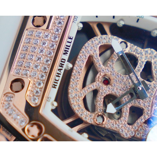 理查德米勒 RICHARD MILLE 最新升級特别版 抛光亮壳 让你体验最亮鬼头 带出最经典的RM052鬼头经典传奇 永不落后 镂空骷髅头腕表.骷髅头轮廓突出,造型霸气不羁,具有震撼人心的魅力。搭配艳耀色彩的真皮轻便表带,更拉风,更前卫。缤纷盛夏,换上短袖T恤的你,腕间搭上鲜艳的表款,是不是很吸睛?尺寸43x50mm ⚠️请认准独家品质 理查德米勒 RICHARD MILLE 最新升級特别版 抛光亮壳 让你体验最亮鬼头 带出最经典的RM052鬼头经典传奇 永不落后 镂空骷髅头腕表.骷髅头轮廓突出,造型霸气不羁,具有震撼人心的魅力。搭配艳耀色彩的真皮轻便表带,更拉风,更前卫。缤纷盛夏,换上短袖T恤的你,腕间搭上鲜艳的表款,是不是很吸睛?尺寸43x50mm ⚠️请认准独家品质