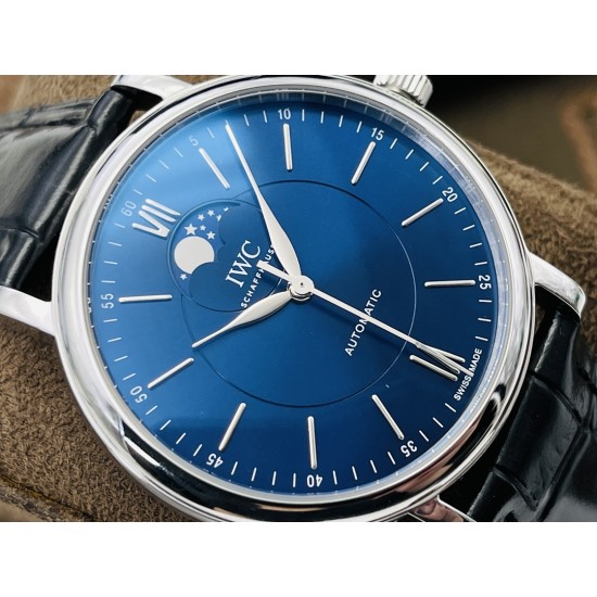 【IWS Factory2021新品推荐】万.国IWC波涛菲诺系列月相自动腕表!三大“独”道之处:1⃣️独家巨资订制万国Cal.35800真月相功能机芯,市面其他版本大多为日夜轮!2⃣️市面唯一拥有波涛条钉打磨工艺厂家,与原装工艺效果如出一辙,整体字面质感更佳!3⃣️在订制机芯的加持下,尺寸做到和原装一致!直径40MMX11MM!市面其他版本则会厚很多!IWS Factory全心力作 欢迎各位表友品鉴! 【IWS Factory2021新品推荐】万.国IWC波涛菲诺系列月相自动腕表!三大“独”道之处:1⃣️独家巨资订制万国Cal.35800真月相功能机芯,市面其他版本大多为日夜轮!2⃣️市面唯一拥有波涛条钉打磨工艺厂家,与原装工艺效果如出一辙,整体字面质感更佳!3⃣️在订制机芯的加持下,尺寸做到和原装一致!直径40MMX11MM!市面其他版本则会厚很多!IWS Factory全心力作 欢迎各位表友品鉴!