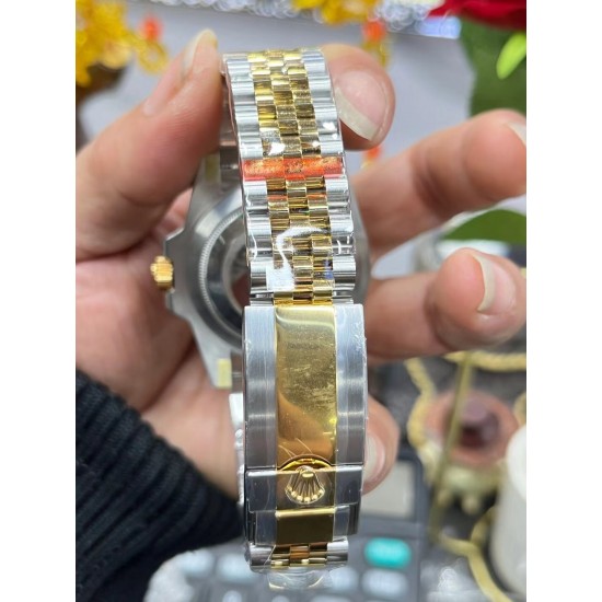 皮蛋圈！ROLEX 劳力士 GMT格林尼治型 尺寸40mm！精钢表壳表链，蓝宝石镜面，超级夜光，双向陶瓷旋转表圈，原装折叠扣！