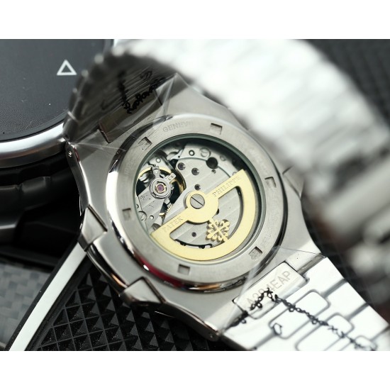 百达翡丽-Patek Philipp运动系列鹦鹉螺系列顶级多功能男士腕表 GD原版 专注西铁城新机 最大限还原正品 搭载零返修全新日本原装西铁城82S7自动机械机芯 百达翡logo独立小L精钢表壳CNC顶级工艺 防刮蓝宝石玻璃 真牛皮表带配原装表扣或精钢表链可选 [玫瑰][玫瑰][玫瑰]尺寸：43/11.5mm