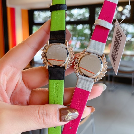 伯爵-PIAGET 全新高级珠宝系列,18K白金.玫瑰金,镶饰24颗马眼型切割美钻(约3.84克拉)是高级珠宝制作的一大挑战;钻石散发的耀眼光芒,皮带采用轻柔的缎面材质,与钻石造型形成优雅对比。原装尺寸31X7.8mm 伯爵-PIAGET 全新高级珠宝系列,18K白金.玫瑰金,镶饰24颗马眼型切割美钻(约3.84克拉)是高级珠宝制作的一大挑战;钻石散发的耀眼光芒,皮带采用轻柔的缎面材质,与钻石造型形成优雅对比。原装尺寸31X7.8mm