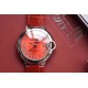 V6出品 CARTIER卡地亚蓝气球系列WSBB0022腕表,蓝气球系列,新款,中国红,尺寸:33*11毫米,悦目的红色,既象征爱情的热烈,也传达团圆的喜悦。浓情蜜意,化作红色鳄鱼皮表带,在爱人的腕间缠绕;凸圆形尖晶石镶嵌在凹槽式表冠,优雅而静谧;红色阳光射线纹饰表盘流光溢彩,如绚烂的红玫瑰,见证幸福与喜悦的时刻;剑形银色指针精准地记录下永恒的挚爱宣言,触动爱的心跳。此次一次性发售的卡地亚“中国红”蓝气球腕表,将为2020新年带来鸿运好彩头。 V6出品 CARTIER卡地亚蓝气球系列WSBB0022腕表,蓝气球系列,新款,中国红,尺寸:33*11毫米,悦目的红色,既象征爱情的热烈,也传达团圆的喜悦。浓情蜜意,化作红色鳄鱼皮表带,在爱人的腕间缠绕;凸圆形尖晶石镶嵌在凹槽式表冠,优雅而静谧;红色阳光射线纹饰表盘流光溢彩,如绚烂的红玫瑰,见证幸福与喜悦的时刻;剑形银色指针精准地记录下永恒的挚爱宣言,触动爱的心跳。此次一次性发售的卡地亚“中国红”蓝气球腕表,将为2020新年带来鸿运好彩头。