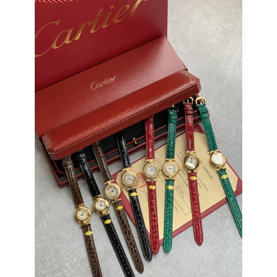 卡地亚小旋风must de小金表vintage中古断货王，性价比高闭眼入。神仙颜值美绝trinity，小孩子才做选择，成年人都是all in![色]表径24mm，超薄厚度6.3mm，搭载瑞士石英机芯，罗马刻度奶油盘，简洁大两针，后镶天然美钻搭配鳄鱼皮表带更奢华超级闪。可仙可盐可甜，精致优雅上手绝美。时尚是一个经典的轮回～说不定今年的复古风，你就是走得最驾轻就熟的一个。推荐指数：⭐⭐⭐⭐⭐