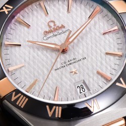 SBF 欧米茄新品-全新第五代星座系列-41mm 1，真正的黑色陶瓷表圈，不是市面上那些电镀版本。2，41毫米，休闲商务兼具，能文能武。3，8900独家专有机芯，走时稳定，机芯质量好，返修少。全新欧米茄星座最好的版本，值得您的拥有。