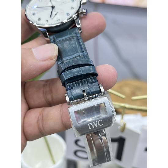 万国 IWC 超级葡计正品终结者,最强升级【表壳升级】重新调整磨具,升级圈口,中壳和底盖的细节。以及提升后期打磨处理工艺,使壳套整体配合的更加默契天衣无缝,没有死角。【表盘升级】提升字面刻度使之变得更加圆润,修正表盘中上下两个子盘的纹路。彻底提升了光泽度,使之变得更白和自然,保持和原装一样的效果。【表扣升级】提升表扣内里细节的打磨和拉丝。 万国 IWC 超级葡计正品终结者,最强升级【表壳升级】重新调整磨具,升级圈口,中壳和底盖的细节。以及提升后期打磨处理工艺,使壳套整体配合的更加默契天衣无缝,没有死角。【表盘升级】提升字面刻度使之变得更加圆润,修正表盘中上下两个子盘的纹路。彻底提升了光泽度,使之变得更白和自然,保持和原装一样的效果。【表扣升级】提升表扣内里细节的打磨和拉丝。